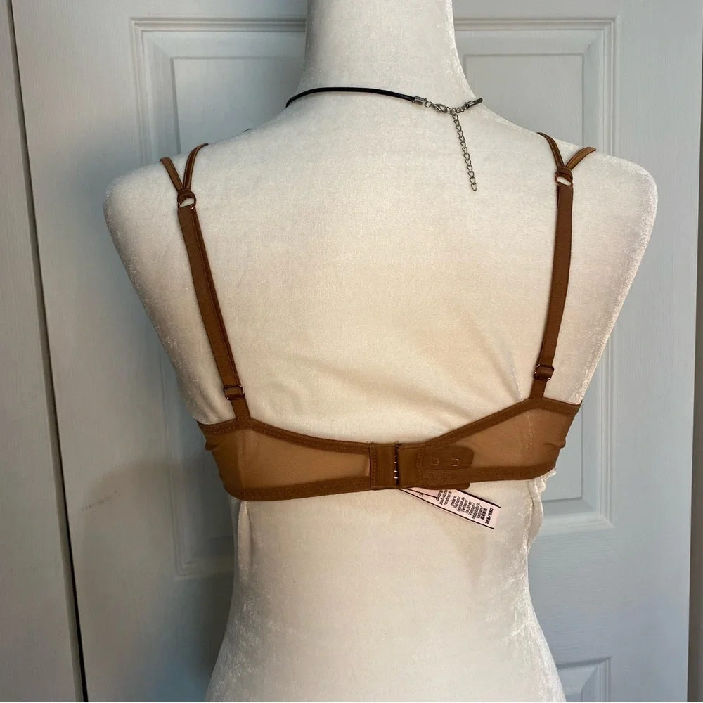 Victoria's Secret Lace Bra in Tan - Picture 5 of 6